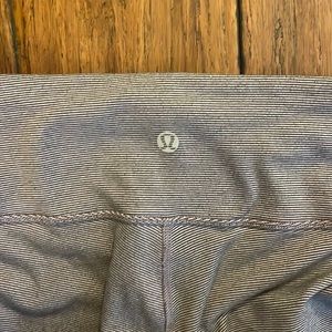 Lululemon wonder under crop size 6